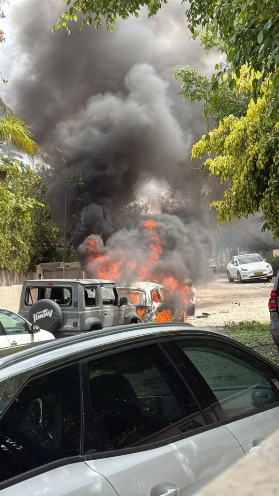 İran’dan İsrail’e Yeni Füze Saldırısı: Yaralılar Var