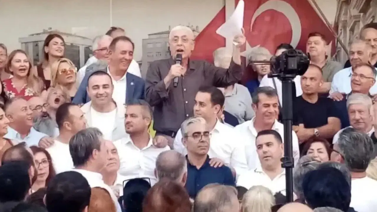 Antalyada toplu istifa chpnin eski il baskani ve ilce baskanlari ile 19 mart protestolarinda ZeX5KPjI